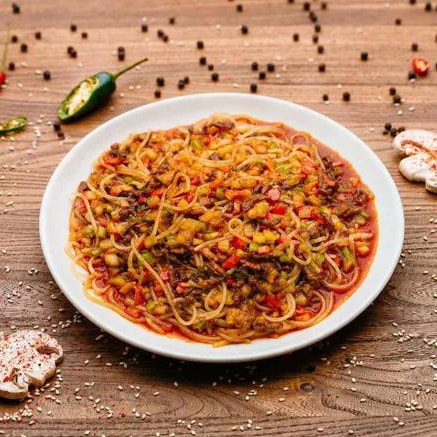 Basilic Фунчоза с мясом и овощами